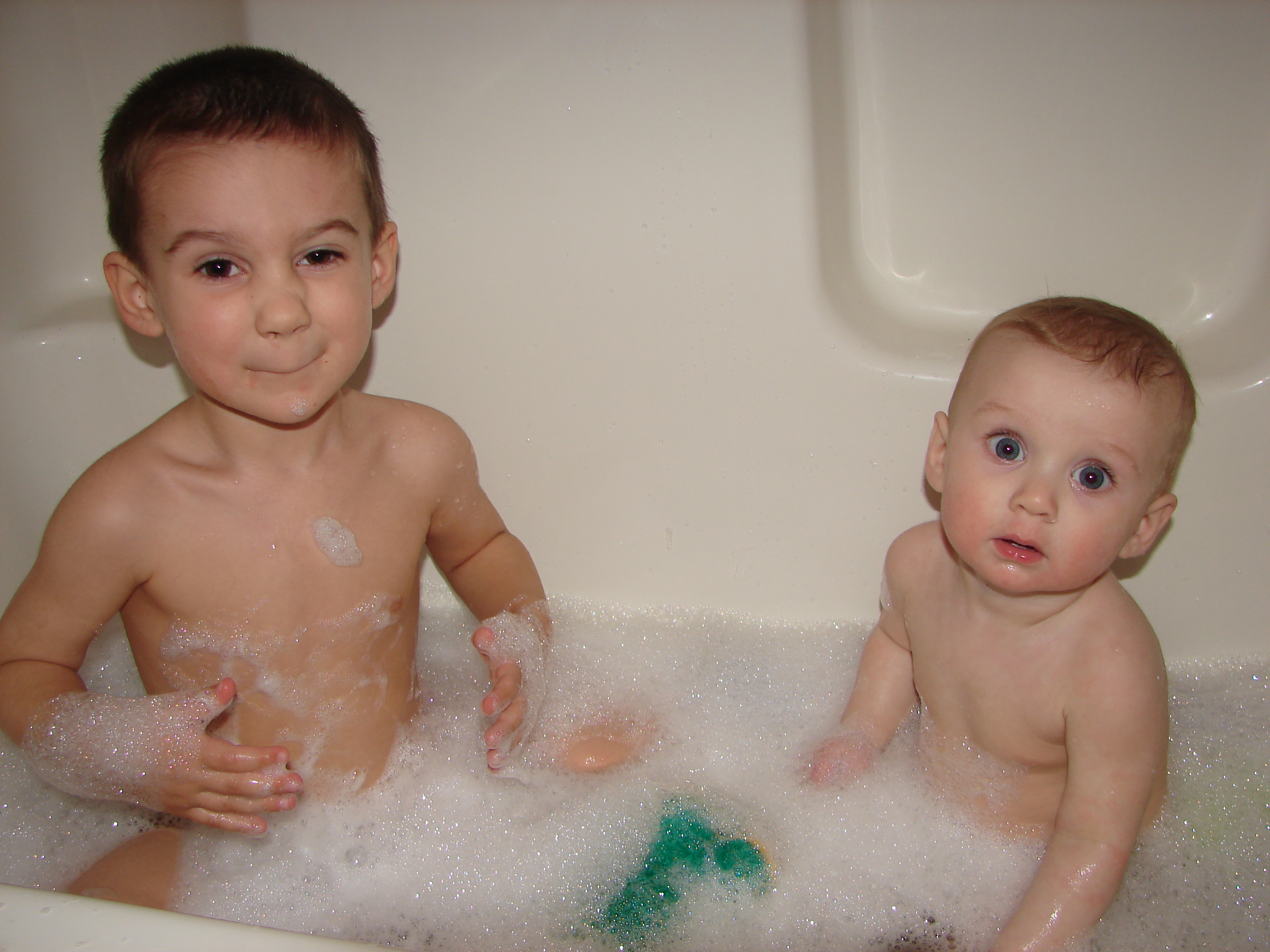 Pictures of nude women bathing little boys
